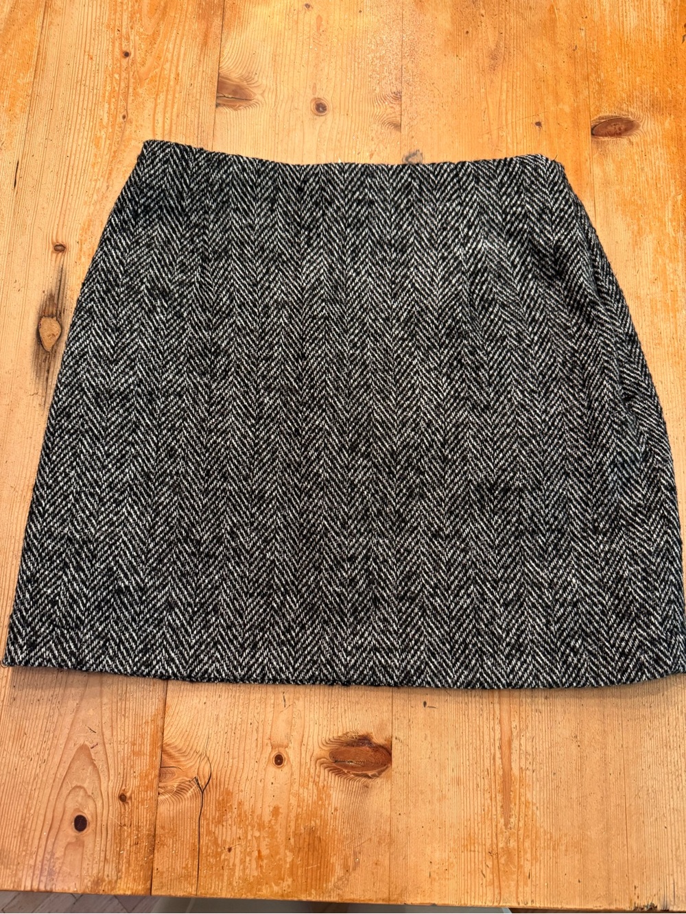 H&M Black and White Herringbone Mini Skirt